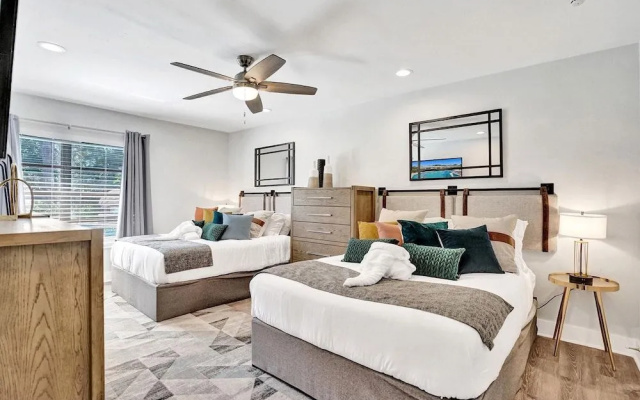 7 Br Home with Pool Gameroom & Soccer