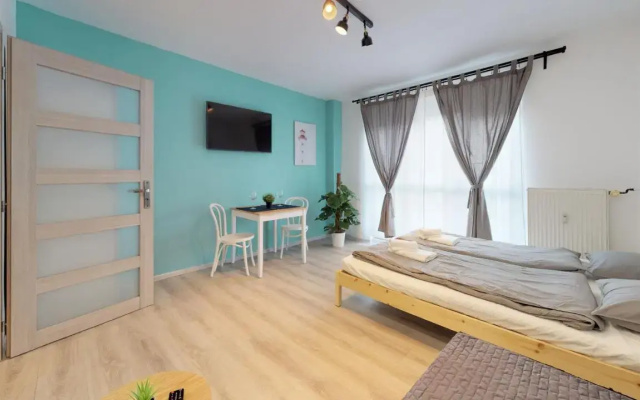 Nautical Studio - Steps from Main Bus Station