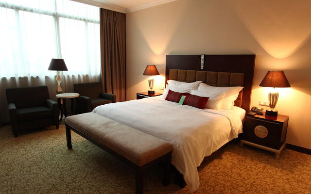 Dong Fang Hotel Guangzhou