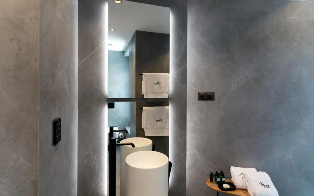 Mauro Suites