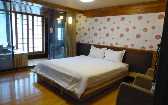 Sun Moon Bed & Breakfast