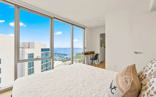 Sky Ala Moana 4209 2 Bedroom Condo by RedAwning