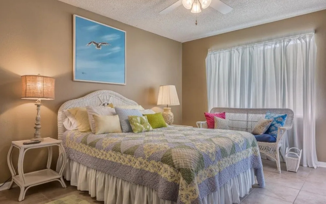 Harbor House Unit 11B