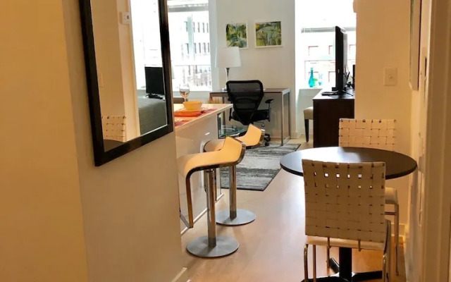 Cook City Suites - 1616 Walnut Street