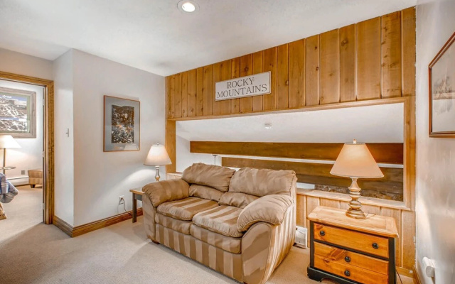 Westwind 405 4BD 3BA Gold Condo