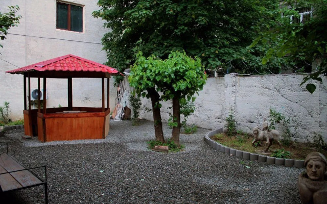 Rozetti Hostel