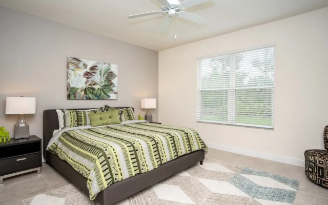 Stunning Modern Solterra 5 Bedroom/4 Bathroom Home
