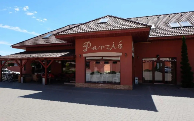 Malom Club Panzió