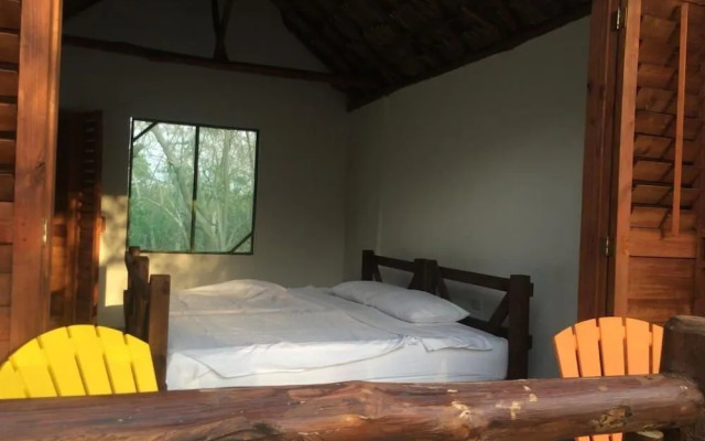 Media Luna Hostel Baru