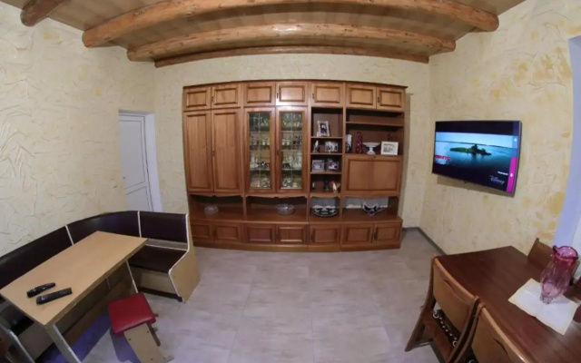 Vanand Guest House
