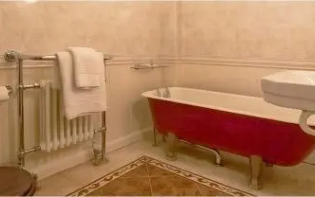 White Lion Hotel