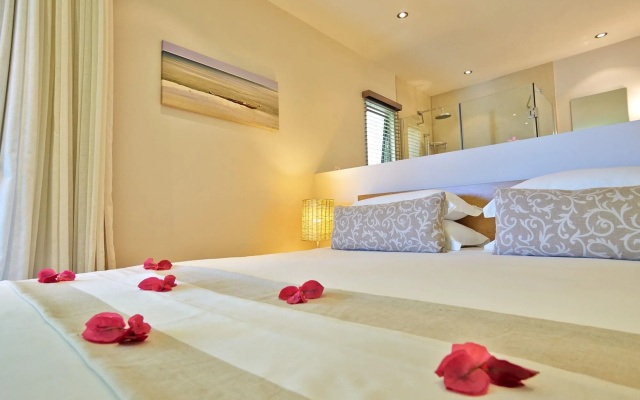 Bon Azur Beachfront Suites & Penthouses with LOV