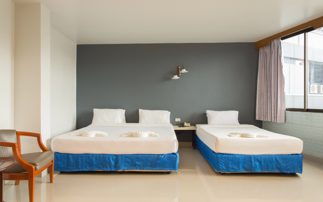 City Hotel