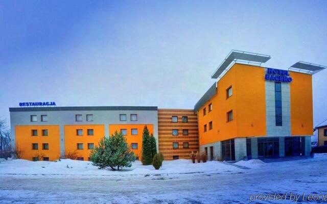 Hotel Bacero вид на фасад