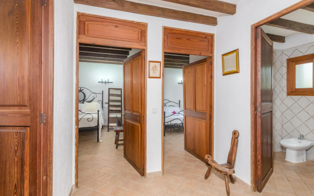 CAN SALAT - Villa for 9 people in Lloseta.