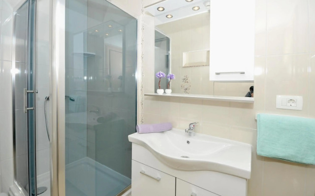 Apartment Mira