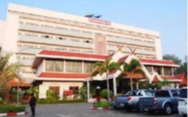 Mae Yom Palace Hotel