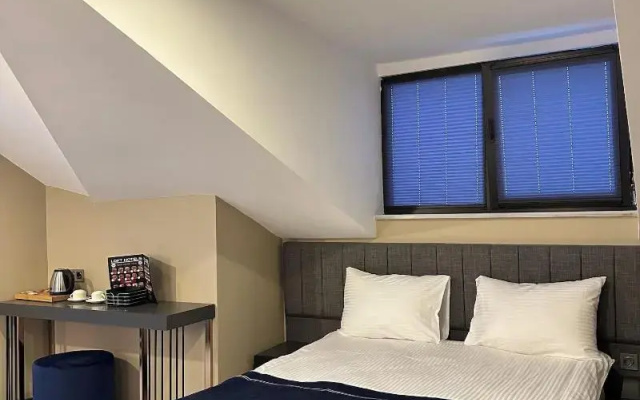 Loft Park Hotel S