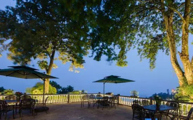 Moganshan Queen Hotel (inside Moganshan Scenic Area)