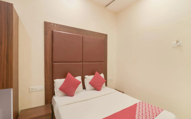 OYO 8705 Hotel Garden Park