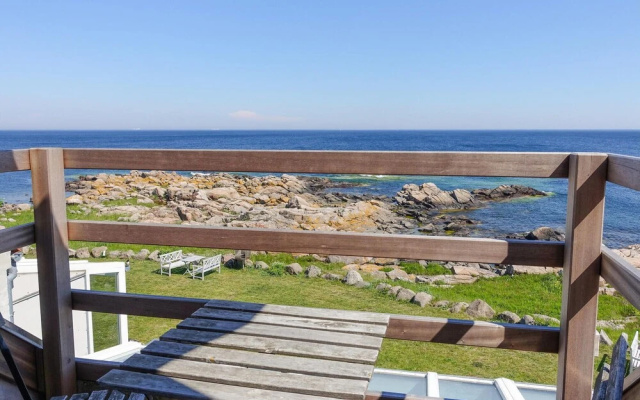 Beautiful Apartment in Allinge With 1 Bedrooms and Wifi