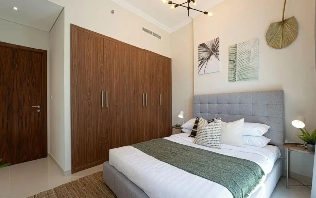 Luxe 2BR by Dubai Mall Gym/pool by Belvilla
