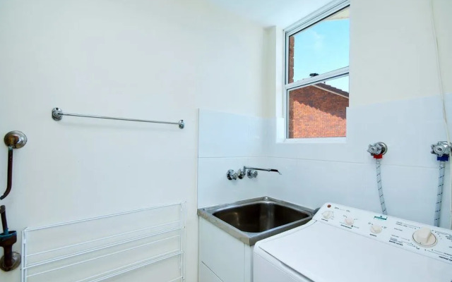 Albacore, Unit 6, 12 Ondine Close