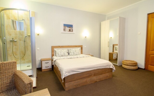 6 Rooms Mini-Hotel - Hostel