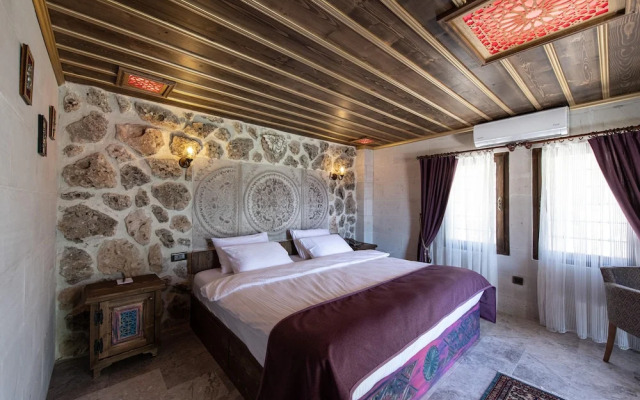 Foremanson Cave Hotel
