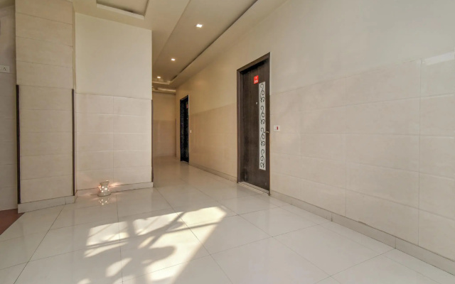 Collection O 76248 Hotel D Crown