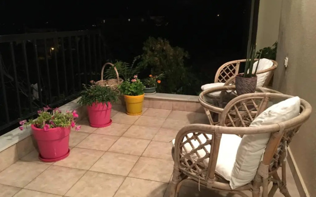 Small apartment, great view!