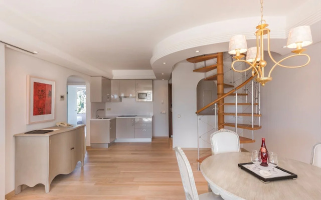 Las Dunas Suites & Apartments