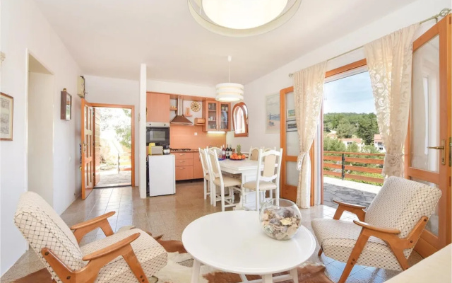 Stunning Home in Basina w/ Wifi and 2 Bedrooms