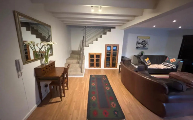 Paradyskloof Suite