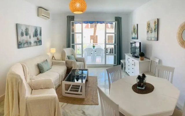 Amplio apartamento junto al mar