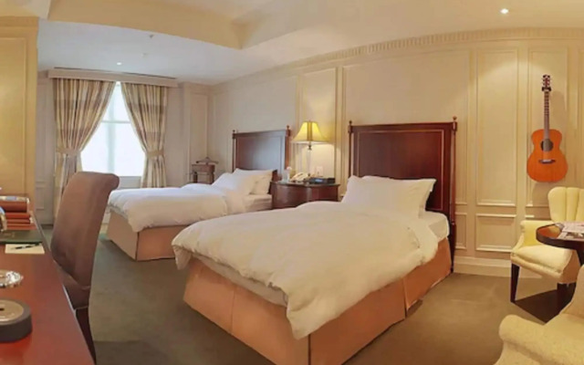 Windsor Arms Hotel