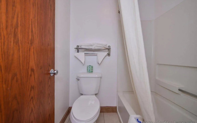 Budget Inn and Suites