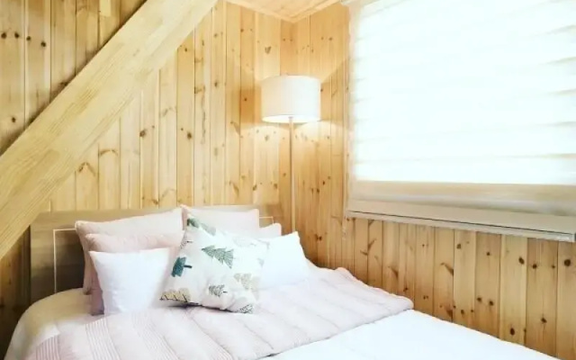 Gyeongju Feelhouse Pension