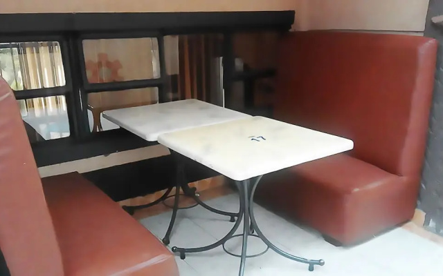 Hotel Bison Nakuru