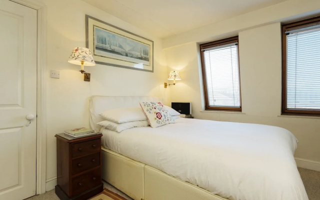 Veeve - Traditional Chiswick