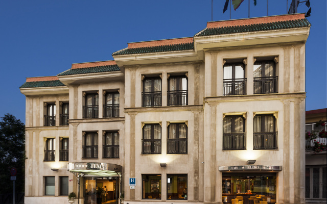 Отель Fénix Torremolinos - Adults Only Испания, Торремолинос - отзывы, цены и фото номеров - забронировать отель Fénix Torremolinos - Adults Only онлайн вид на фасад