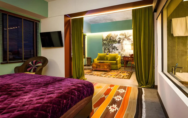 Lao Poet Hotel