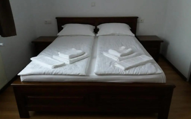 Simiriam Apuseni, Padis