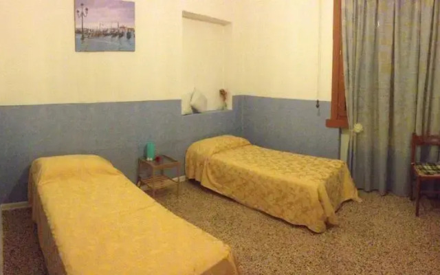 Rooms For Friends