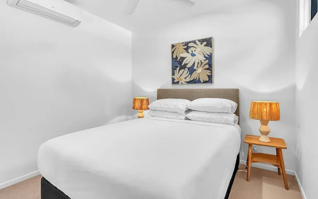 3-bed: Riverfront Alfresco Dining & Rooftop Pool