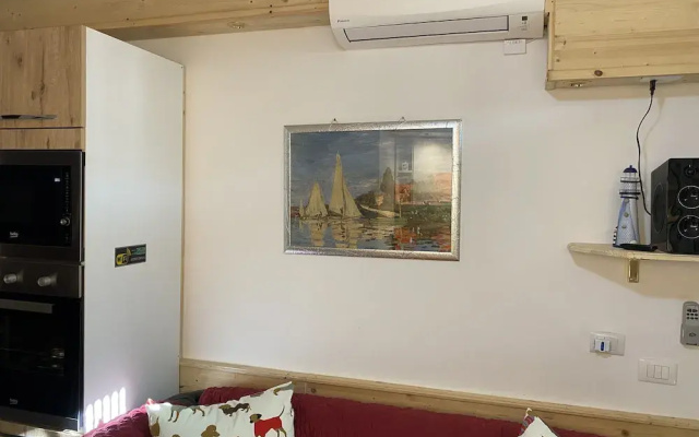 Apartment - Sleeps 2 & Swimming Pool