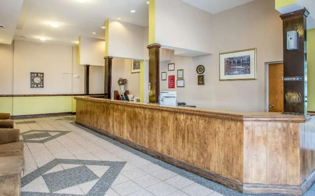 Econo Lodge Breezewood