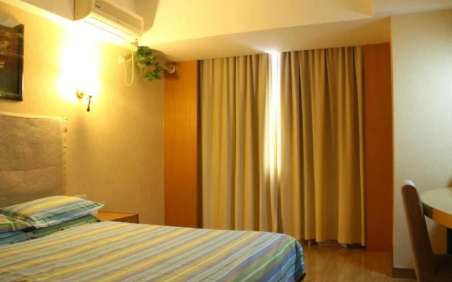 Super 8 Hotel Ningbo Zhaohui