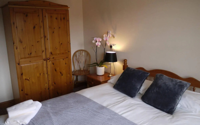 Howgills Guest House & Apartments