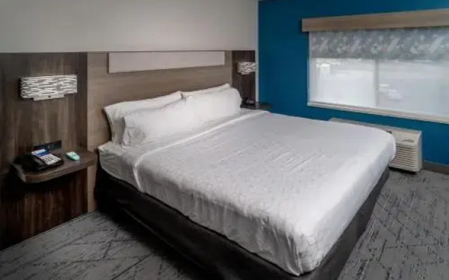 Holiday Inn Express Charleston-Kanawha City